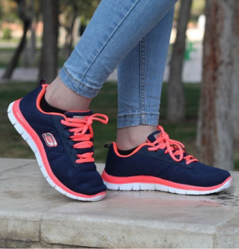 تصویر  کفش ورزشی زنانه اسکیچرز  آفباکس