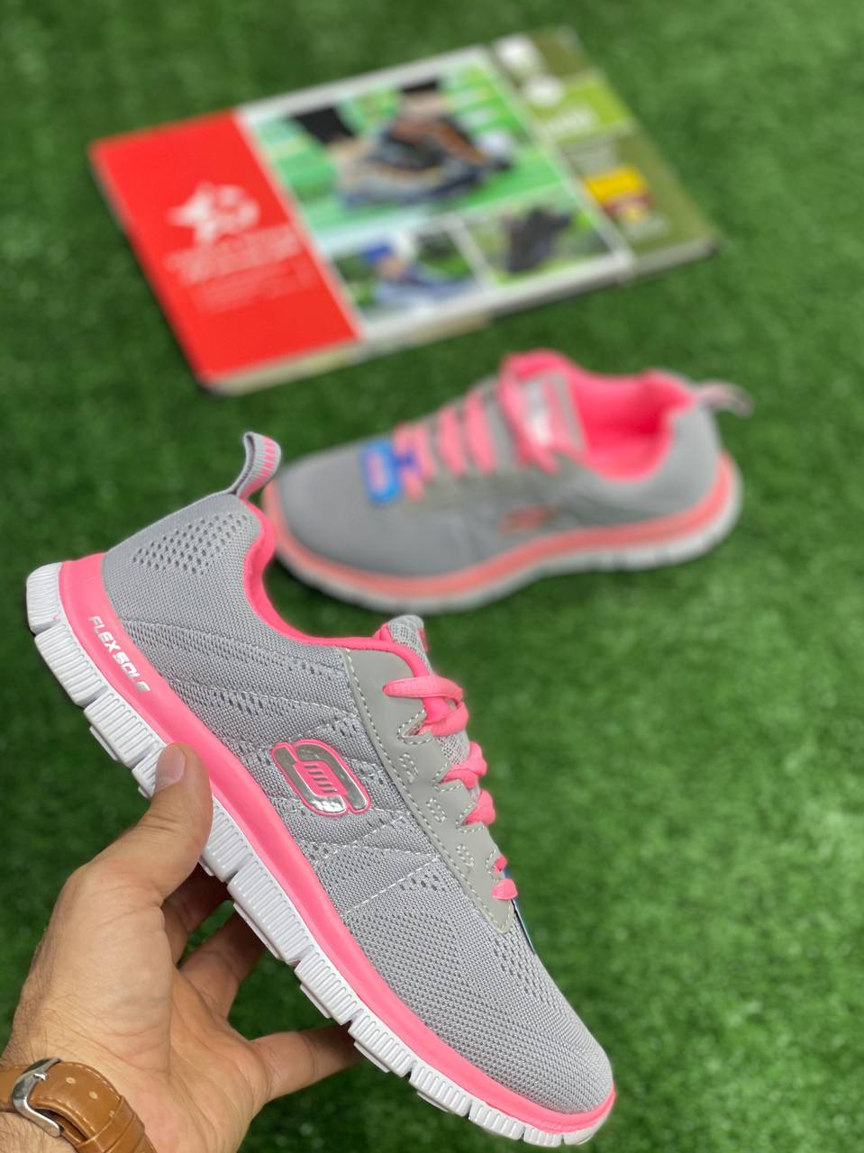 کفش ورزشی زنانه اسکیچرز  آفباکس کد 350