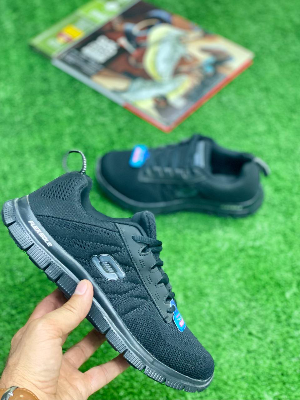 کفش ورزشی زنانه اسکیچرز  آفباکس کد 350