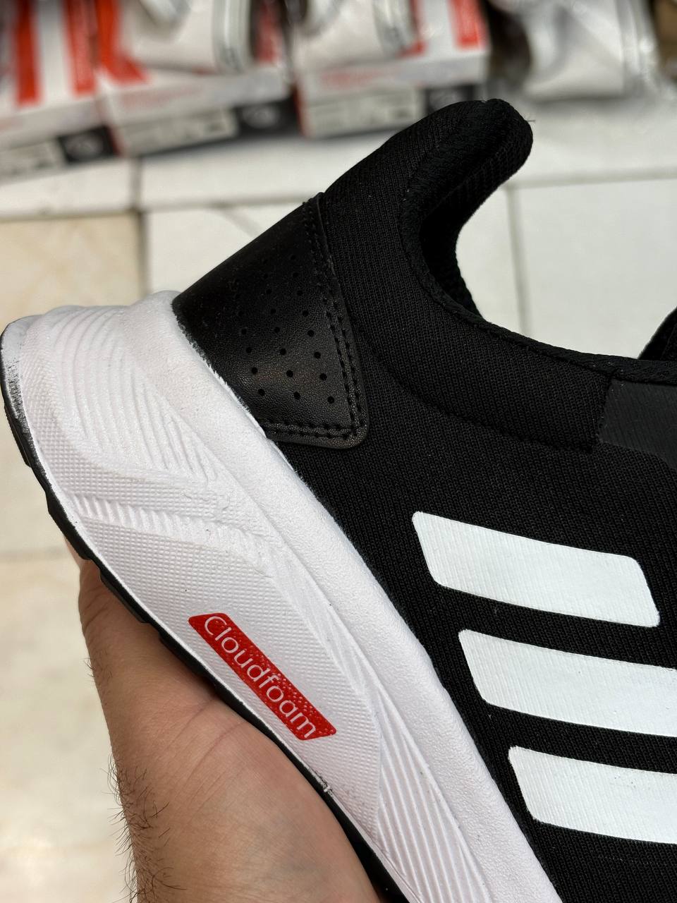 کفش ورزشی آدیداس بزرگ سایز مدل 95