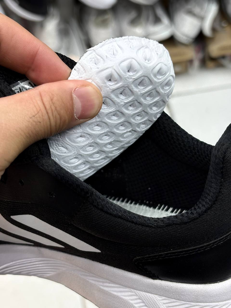 کفش ورزشی آدیداس بزرگ سایز مدل 95