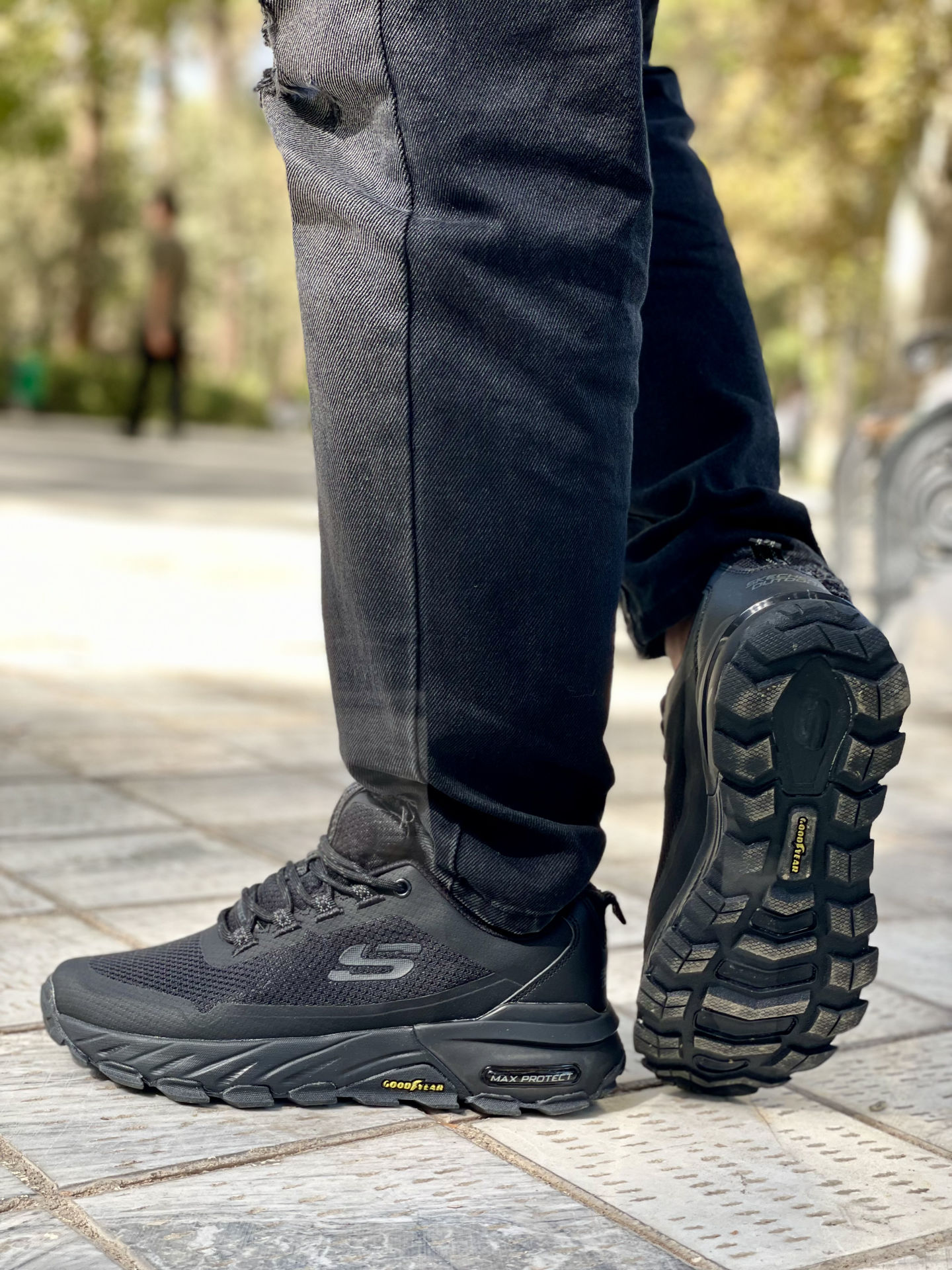 کفش ورزشی اسکیچرز گودیر مدل 2303