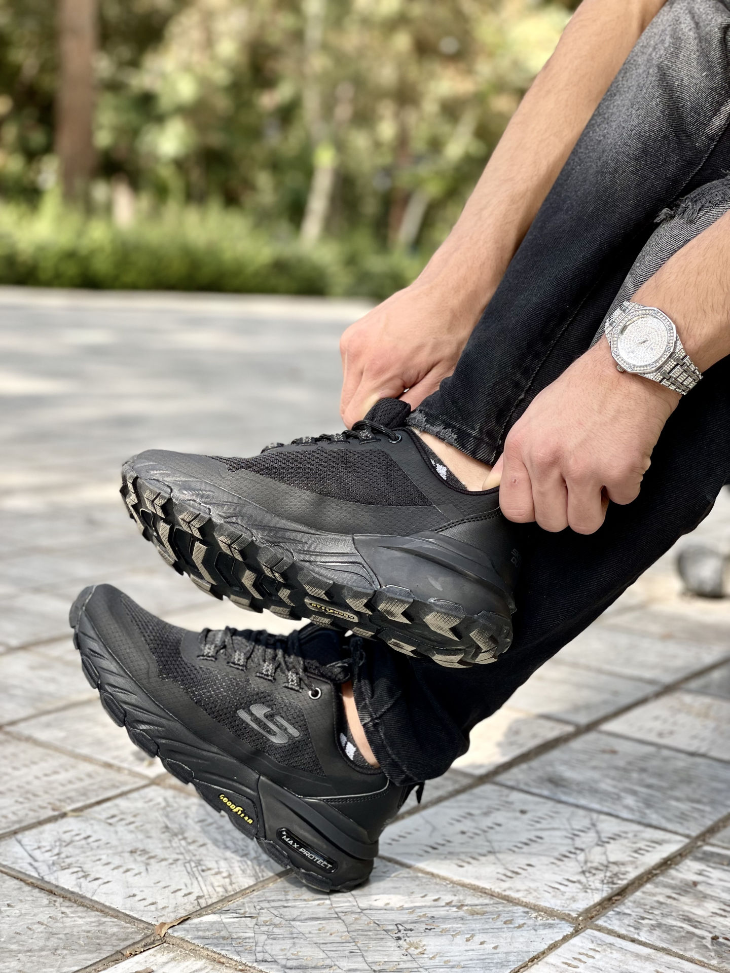 کفش ورزشی اسکیچرز گودیر مدل 2303