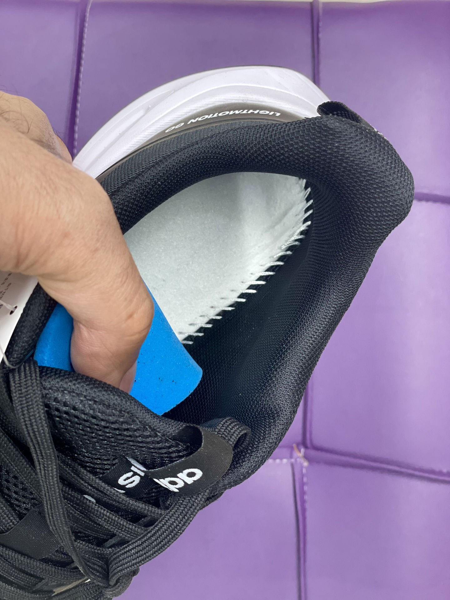 کفش ورزشی آدیداس voeuy مدل 9672