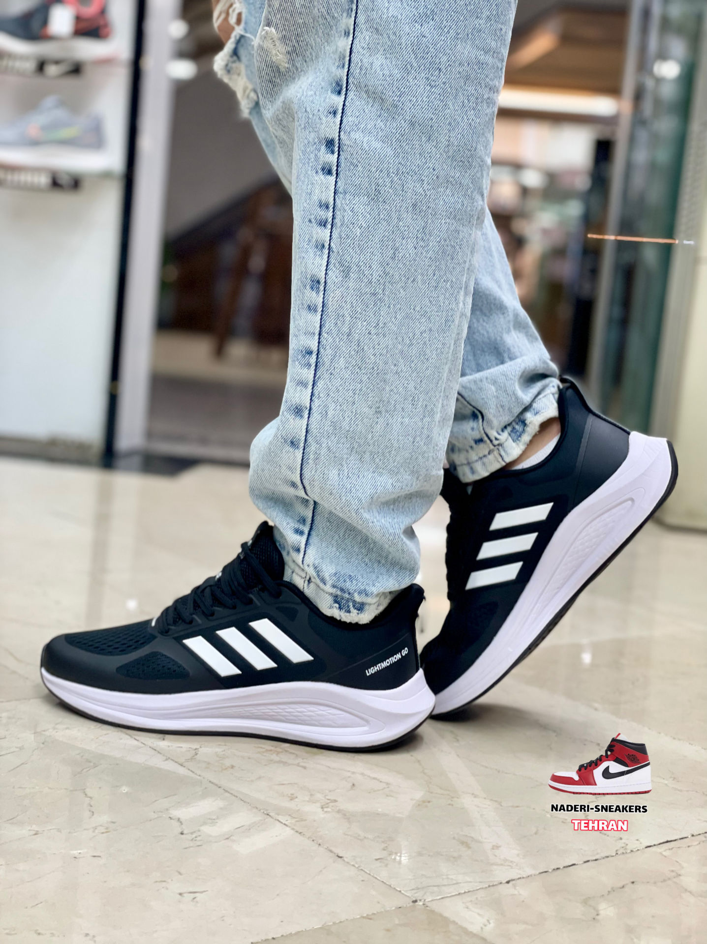 کفش ورزشی آدیداس voeuy مدل 9672