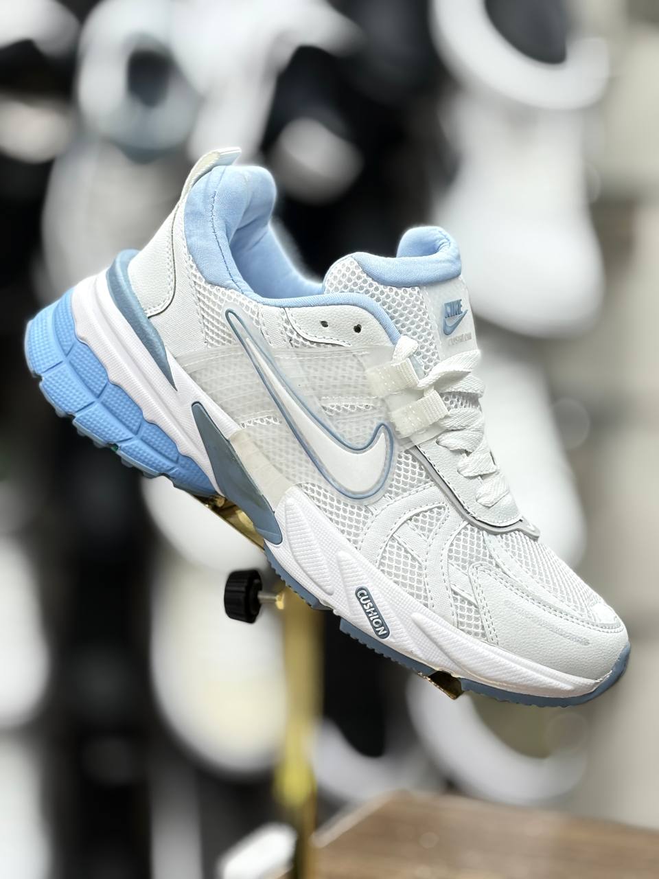 کفش ورزشی نایک وی تو کی مدل 635301