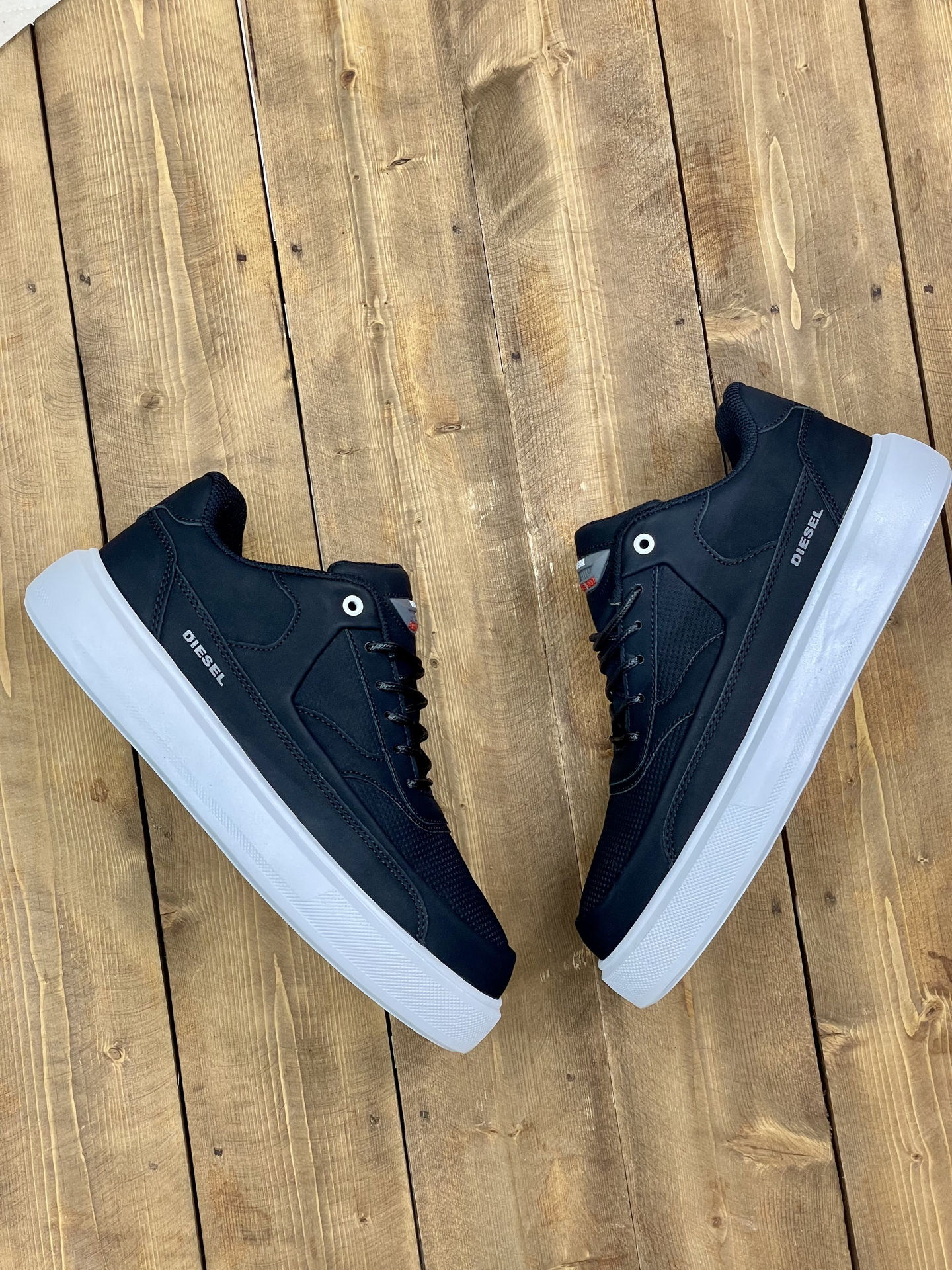 کفش ورزشی دیزل مدل 281