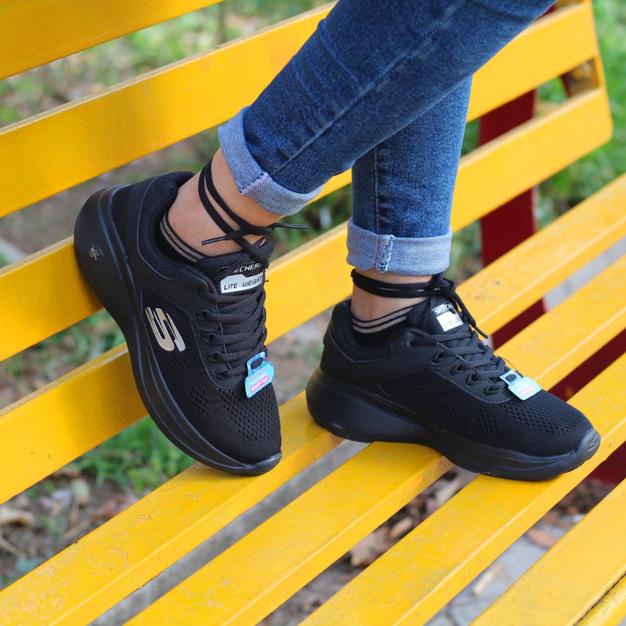 کتونی ورزشی اسکیچرز وارداتی مدل 1521