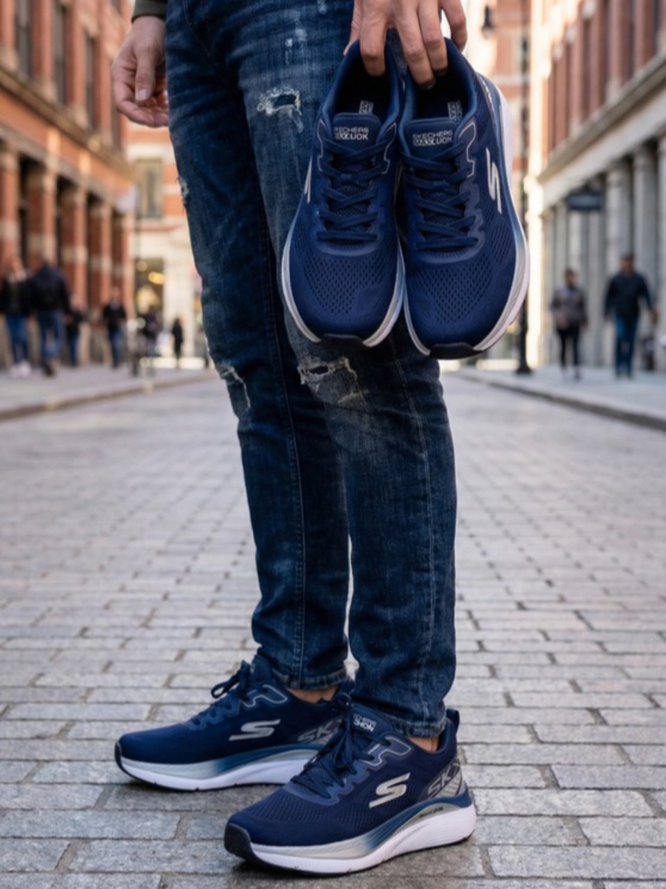 کتونی ورزشی اسکیچرز